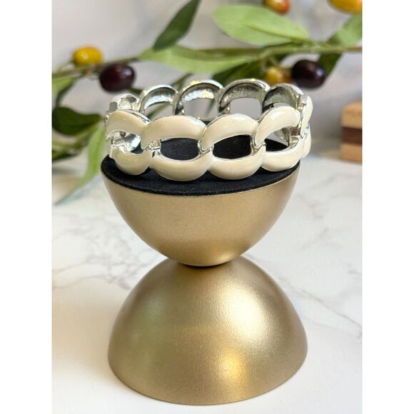 Vintage Cream Enamel Hinge Bracelet - Picture 2 of 4